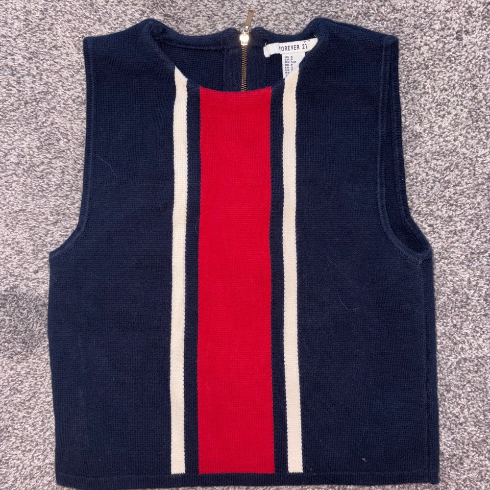 Vintage Forever 21 Navy and Red Knit Top
